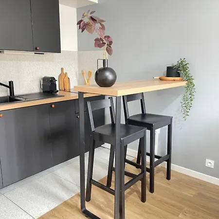 Cosy Proche Paris Apartment